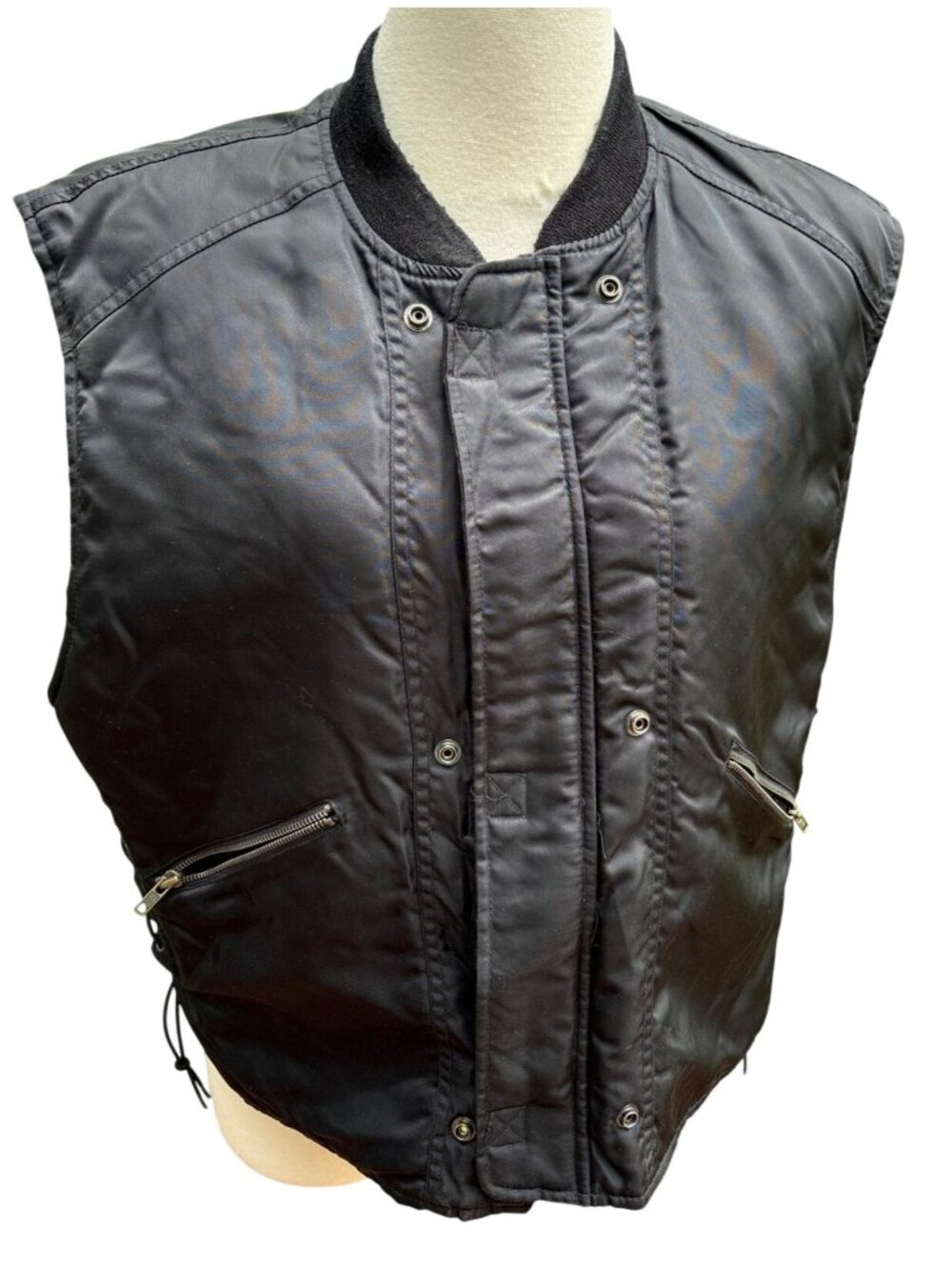 Mens Black Nylon Quilted Vest Large With Zipper Pockets & Ribbed Collar